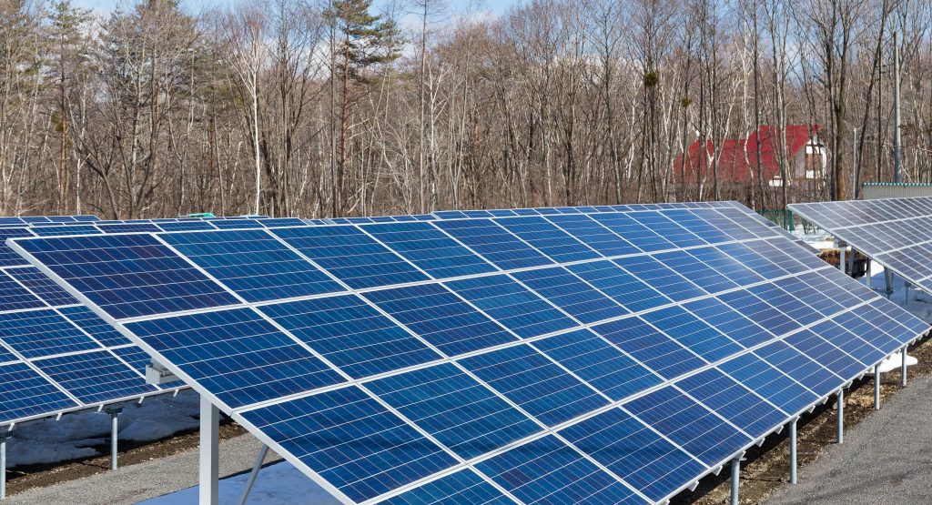 Escolha da inclinação dos módulos fotovoltaicos em estruturas triangulares
