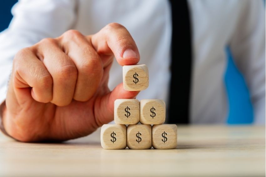 Pirâmide financeira no setor solar: cautelas e recomendações