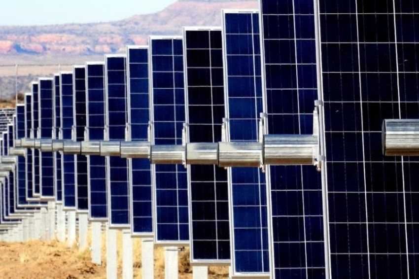 23-03-21-canal-solar-Módulos bifaciais dominam setor fotovoltaico em 2020 no Brasil