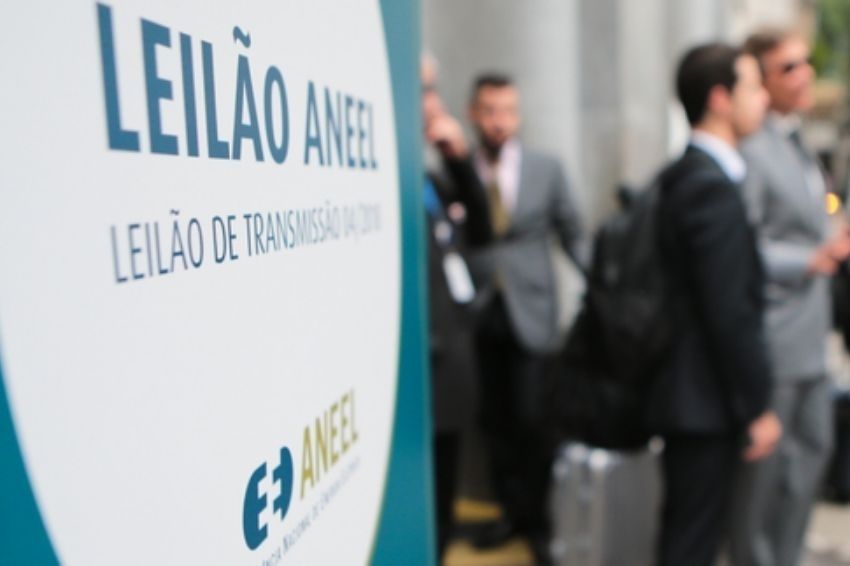 ANEEL assina contratos de transmissão que vão gerar 15 mil empregos