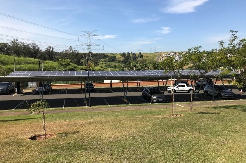 Carports em alta no mercado brasileiro de energia solar