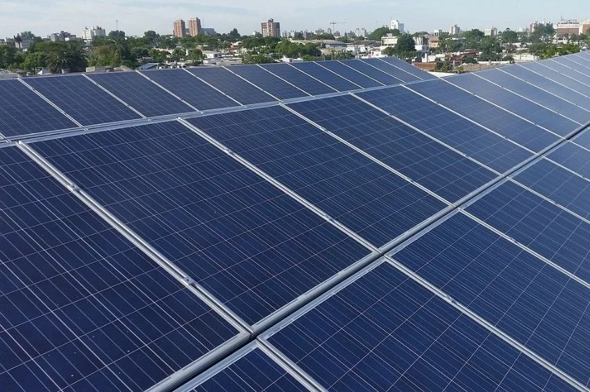 Investimento em energia solar pelo Governo Federal reduziria custo da bandeira tarifária