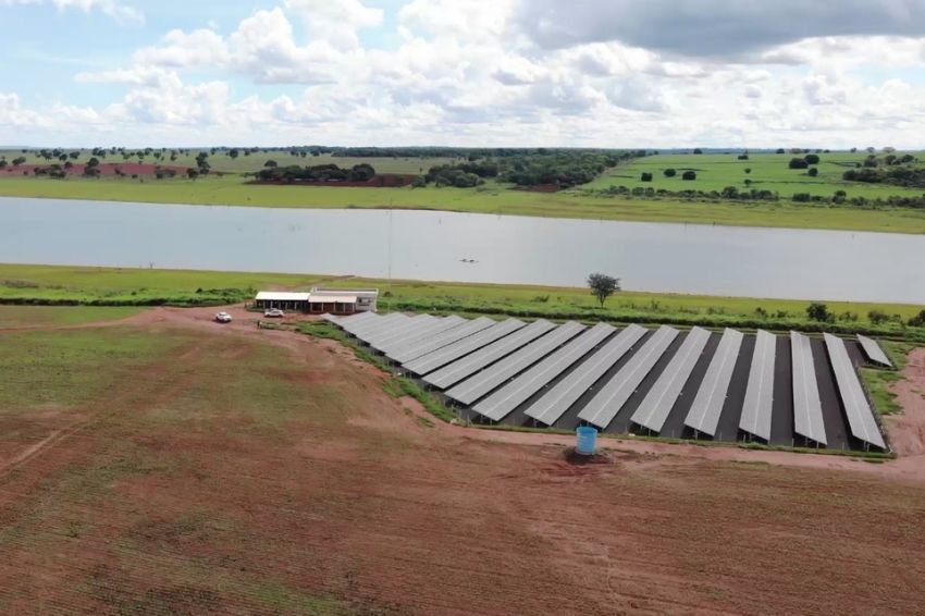 24-01-22-canal-solar-Conheça o maior sistema FV híbrido voltado à irrigação do Brasil