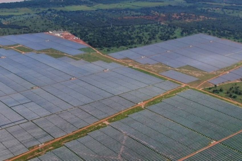 Crescimento da energia solar para 13 GW é fundamental para o desenvolvimento do Brasil.