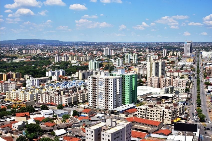 Aparecida de Goiânia realiza audiência pública para discutir a instalação de um parque solar no município