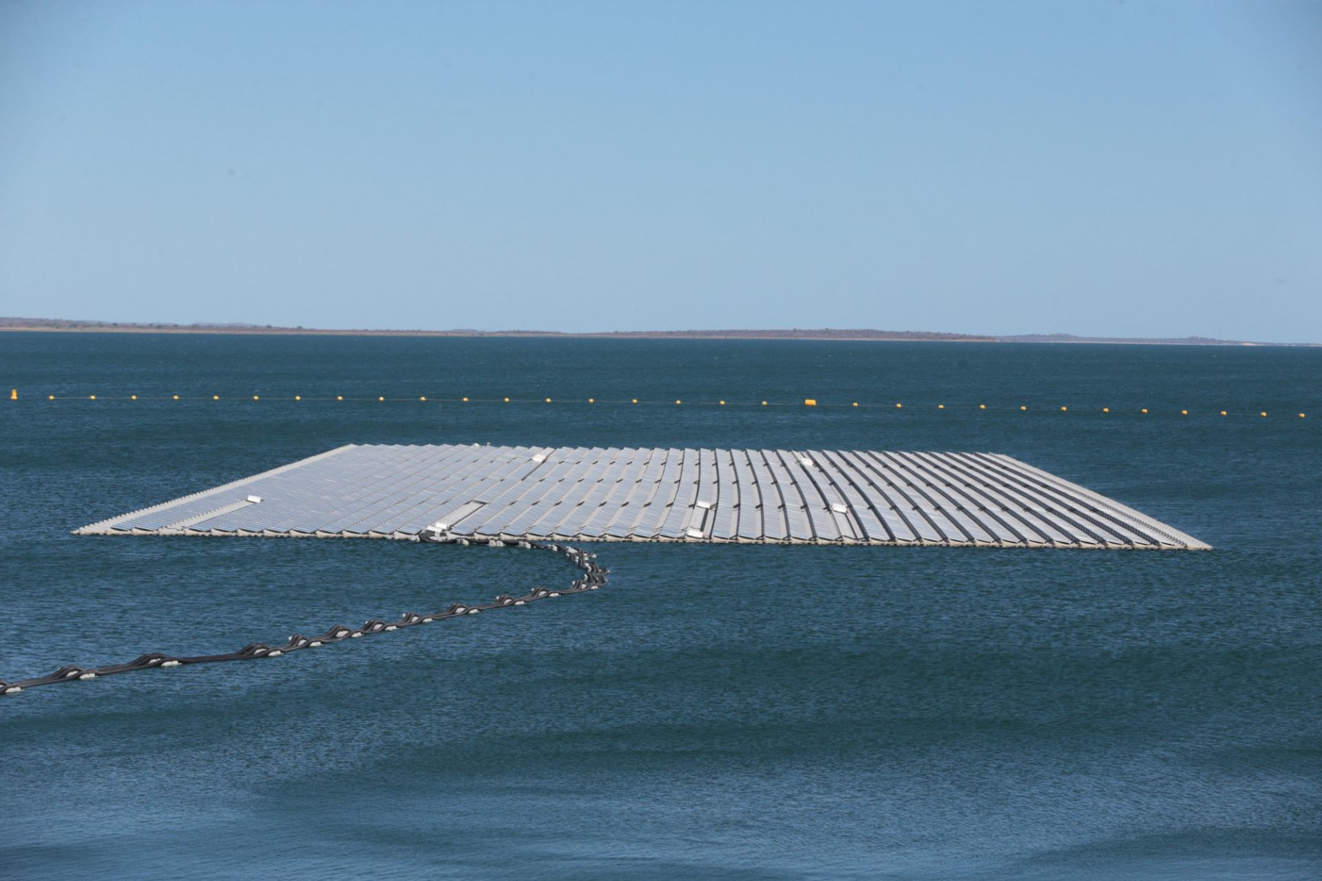 05-10-22-canal-solar-Prédios públicos de PE terão economia de 30% com geração FV em barragens