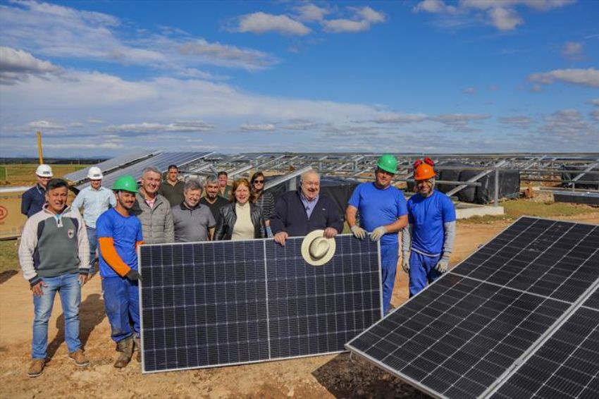 Canal Solar Curitiba dá início a instalação dos painéis da Pirâmide Solar do Caximba