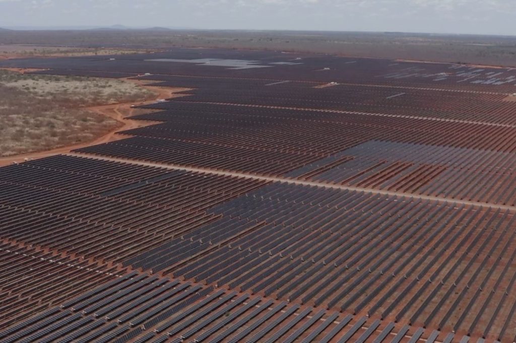 17-11-22-canal-solar-Vale inicia operação de um dos maiores parques FV da América Latina