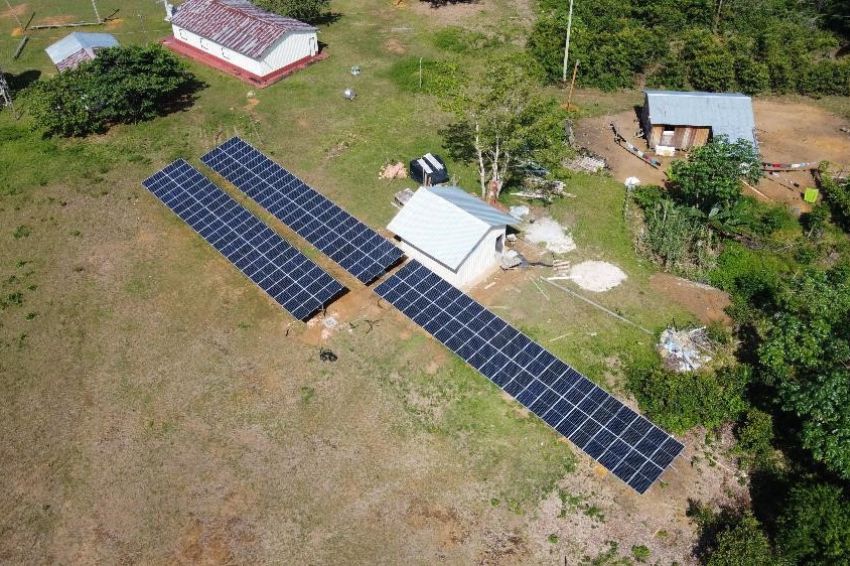 07-12-22-canal-solar-Sistema híbrido na Amazônia elimina 53 toneladas de CO2 por ano