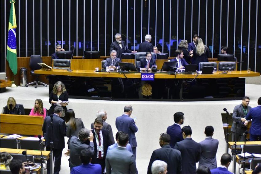 Deputados aprovam requerimento de urgência do PL 1292 