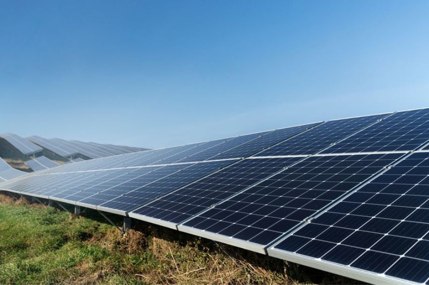 Empreendimento será formado por por sete usinas fotovoltaicas, que somam 336 MW de capacidade instalada