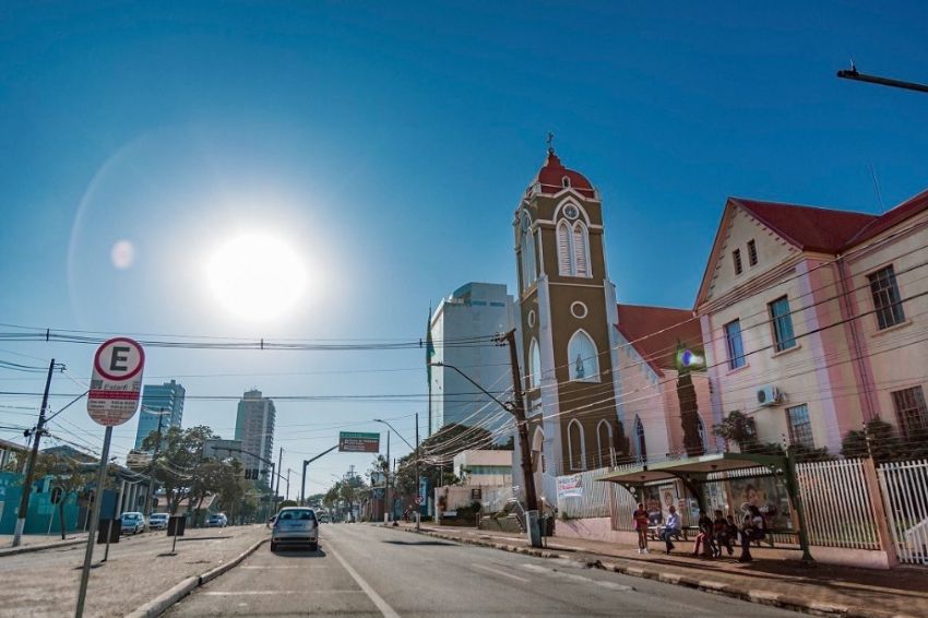 Canal-Solar-Foz-do-Iguacu-cria-politica-para-incentivar-energia-solar.jpg