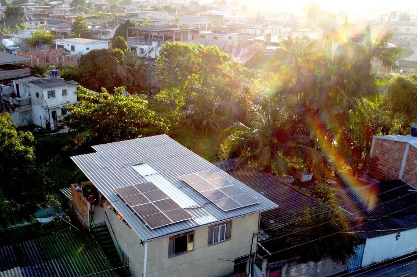 26-09-23-canal-solar-Entidade no RJ recebe instalação de usina com módulos de 550 W