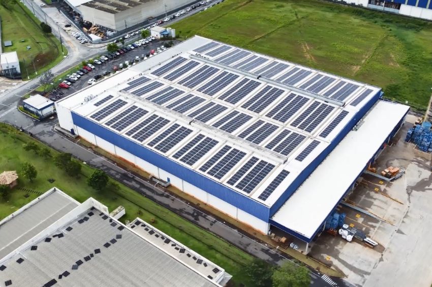 Unidade fabril da Araymond no Brasil inaugura usina de energia solar