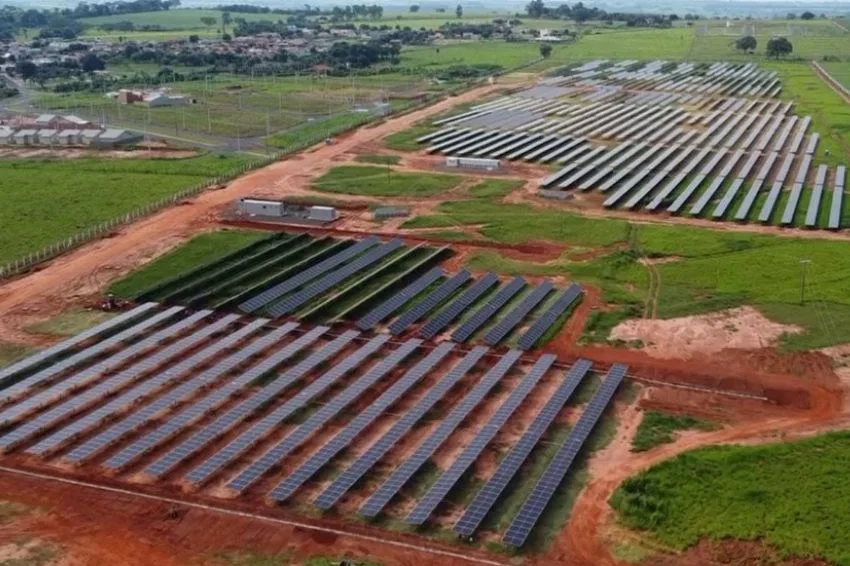 Usina solar com serviço de assinatura é inaugurada no interior de SP