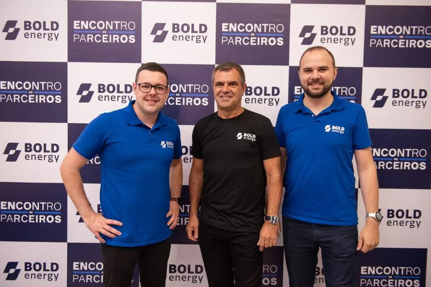 Energia Solar Canal Solar Bold lança programa de fidelidade e expande portfólio de inversores