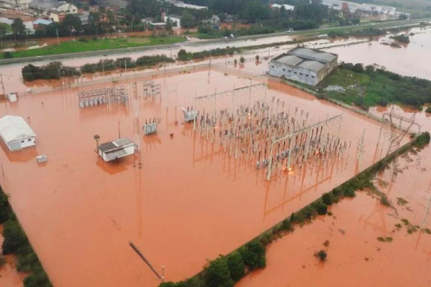 470 mil unidades consumidoras estão serviços interrompidos no Rio Grande do Sul, diz ANEEL