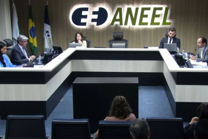 Inversão de fluxo: Reunião da ANEEL termina sem definição