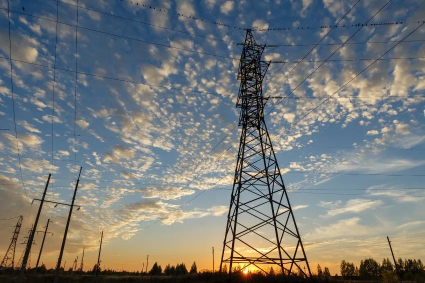 Como a solar e o armazenamento podem estabilizar a rede