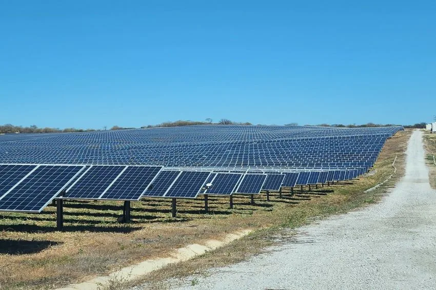 Solar será responsável por 80% do crescimento das renováveis até 2030